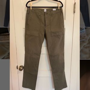 Gap Men’s Straight Leg Pants